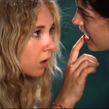 Jack and Diane: le due giovani protagoniste Juno Temple e Riley Keough in una scena