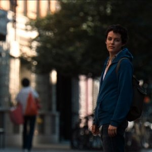 Jack and Diane: Riley Keough in versione mascolina in una scena del film