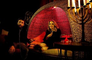 Tulpa: Claudia Gerini insieme al suo compagno di vita e regista del film Federico Zampaglione sul set