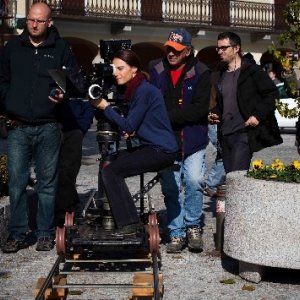 Tutto parla di te: la regista Alina Marazzi sul set del film