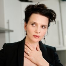 Elles: Juliette Binoche è ansiosa in una scena del film