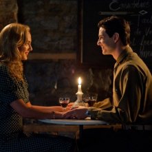 The Words: Ben Barnes e Nora Arnezeder in una romantica scena