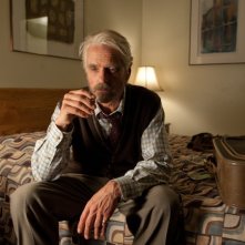 The Words: Jeremy Irons in una scena del dramma letterario