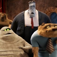 Hotel Transylvania: gli amici mostri che popolano il castello del Conte Dracula in una scena del film