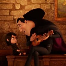 Hotel Transylvania: il conte Dracula con la figlioletta Mavis in una scena del film