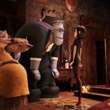Hotel Transylvania: Mavis parla con i suoi amici mostri in una scena del film