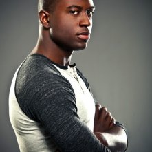 Teen Wolf: Sinqua Walls in una immagine promozionale della stagione 2