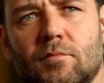 Russell Crowe si dà alla regia per narrare la vita di Bill Hicks