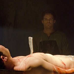 Dexter: Michael C. Hall nell'episodio Are You...?, premiere della stagione 7