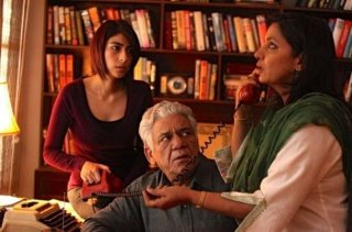 Shabana Azmi e Om Puri in una scena di The Reluctant Fundamentalist