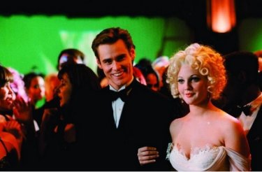 Batman Forever: Drew Barrymore e Jim Carrey in una scena del film