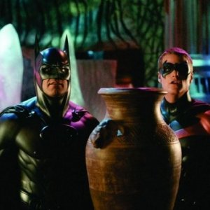 Batman & Robin: George Clooney e Chris O'Donnell in una scena del film