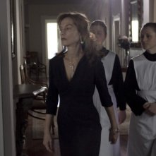 Bella addormentata: Isabelle Huppert in una scena del film