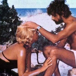 Mariangela Melato e Giancarlo Giannini in 'Travolti da un insolito destino' della Wertmuller