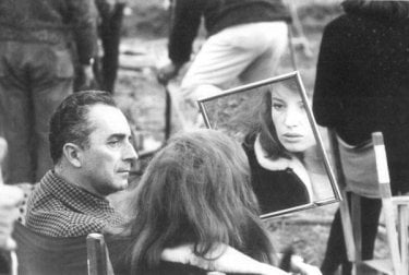 Michelangelo Antonioni e Monica Vitti sul set