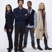 Perception: Rachael Leigh Cook, Eric McCormack, Arjay Smith e Kelly Rowan in una foto promozionale della serie