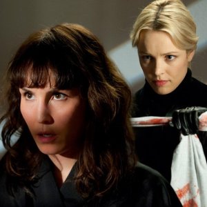 Rachel McAdams insieme a Noomi Rapace in  una scena di Passion