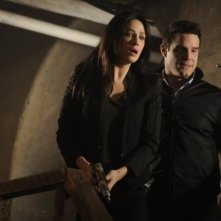 Warehouse 13: Eddie McClintock e Joanne Kelly nell'episodio A New Hope