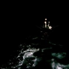 Leviathan: una scena del film che narra lo scontro collaborativo in mare tra uomo, natura e macchina