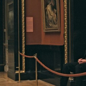 Museum Hours: Bobby Sommer è il guardiano del museo in una scena