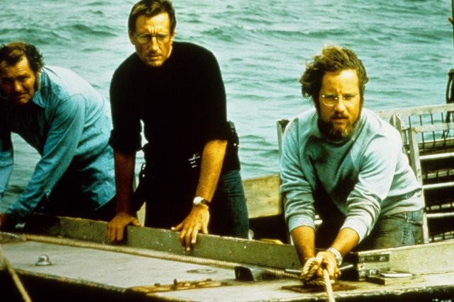 Lo squalo: Roy Scheider, Richard Dreyfuss e Robert Shaw in una scena del film