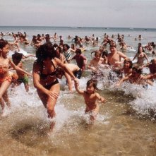 Lo squalo: una scena di paura collettiva