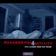 Paranormal Activity 4: la locandina del film