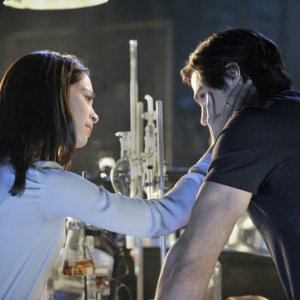 Beauty and the Beast: Jay Ryan e Kristin Kreuk in una scena del pilot