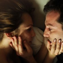 Betrayal: Albina Dzhanabaeva in una scena d'amore con Dejan Lilic