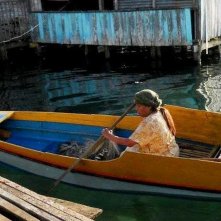 Thy Womb: Nora Aunor in una scena del film sulla sua barca