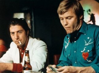 Dustin Hoffman con Jon Voight in Un uomo da marciapiede