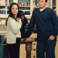 Holly Marie Combs e Brian Krause in una scena dell'episodio Le tre scimmie della serie Streghe