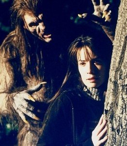 Holly Marie Combs nell'episodio Wendigo della serie Streghe