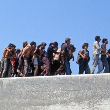 La nave dolce: un'immagine del documentario di Daniele Vicari sullo sbarco della nave Vlora a Bari nel 1991