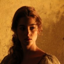 Lines of Wellington: Victória Guerra nei panni di Clarissa Warren in una scena