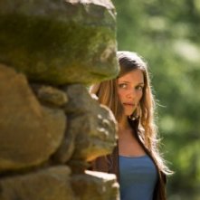 Revolution: Tracy Spiridakos in una scena della serie