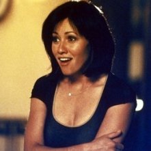 Shannen Doherty nell'episodio L'anello magico della serie Streghe