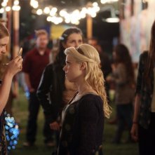 Bunheads: Bailey Buntain e Kaitlyn Jenkins nell'episodio Movie Truck
