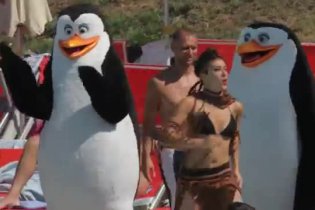 Flashmob 'Madagascar Day' - Madagascar 3: ricercati in Europa