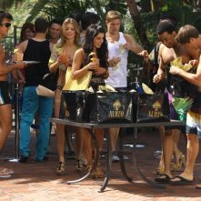 90210: Shenae Grimes, Matt Lanter, AnnaLynne McCord, Trevor Donovan e Tristan Wilds nell'episodio Vegas, Maybe?