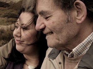 Stan Rowe in una scena di Harold's Going Stiff