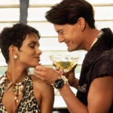 Halle Berry In The Flintstones Con Kyle Maclachlan 248660