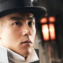 Tai Chi 0: il profondo sguardo del protagonista Eddie Peng in un'immagine del film