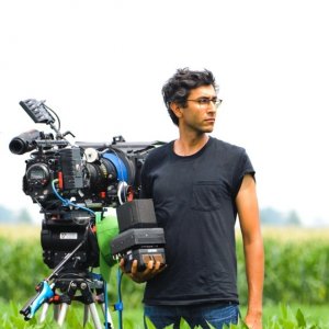 At any price: il regista Ramin Bahrani sul set