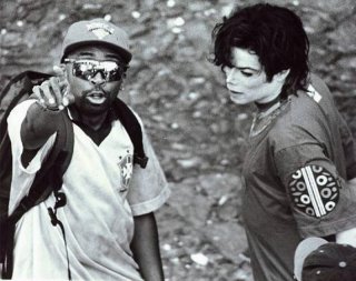 Bad 25: Michael Jackson con il regista Spike Lee sul set del video They don't care about us in una scena del documentario