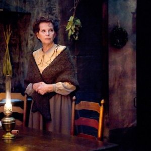 Gebo e l'ombra: Claudia Cardinale in una scena del film diretto da Manoel de Oliveira