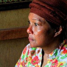 Thy Womb: la protagonista Nora Aunor in un momento del film