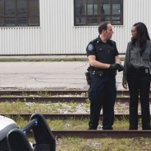 Rookie Blue: Matt Gordon e Enuka Okuma nell'episodio Girls' Night Out