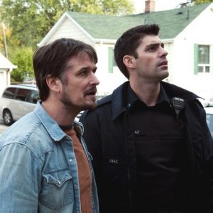 Rookie Blue: Travis Milne e Jonathan Goad nell'episodio Messy Houses