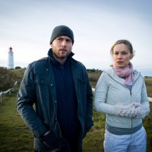 Du hast es versprochen: Max Riemelt in una scena del film con Mina Tander